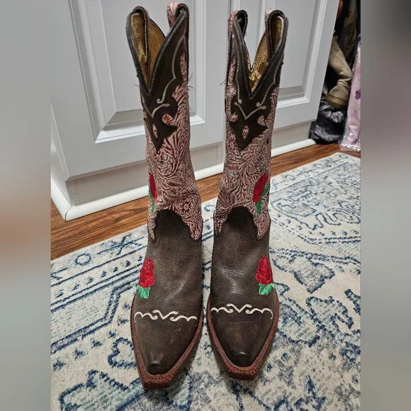 Tony Lama Brown Rose Boots - Picture 2 of 13
